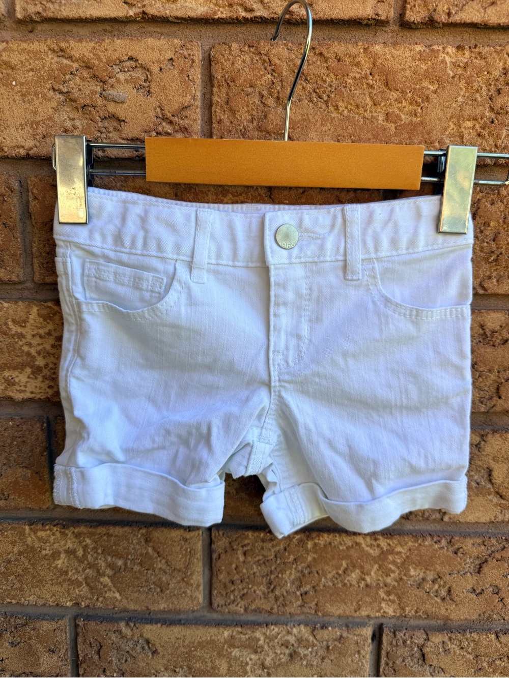 💫10/$25 • Gap Kids White Denim Straight Jean Shorts